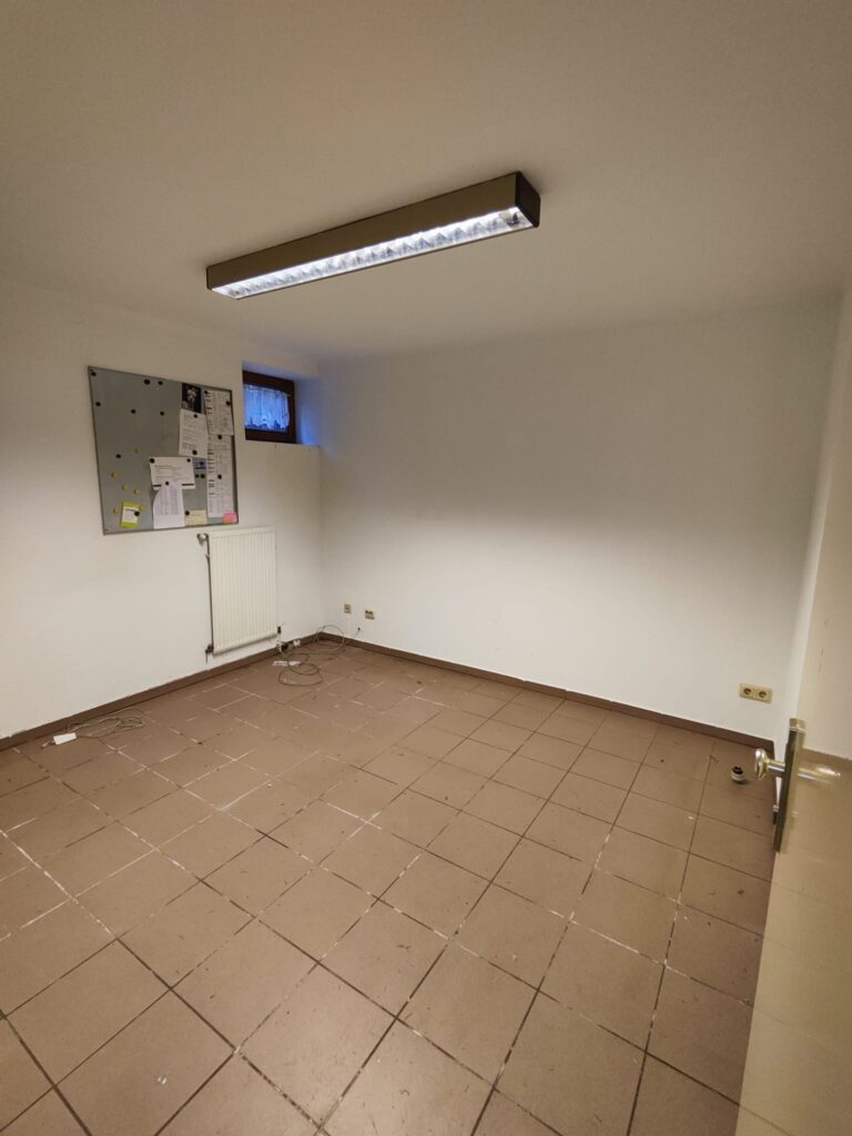 Büro vorher...